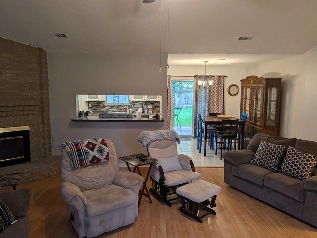 9830 Thistle Trail Drive, Houston, TX 77070