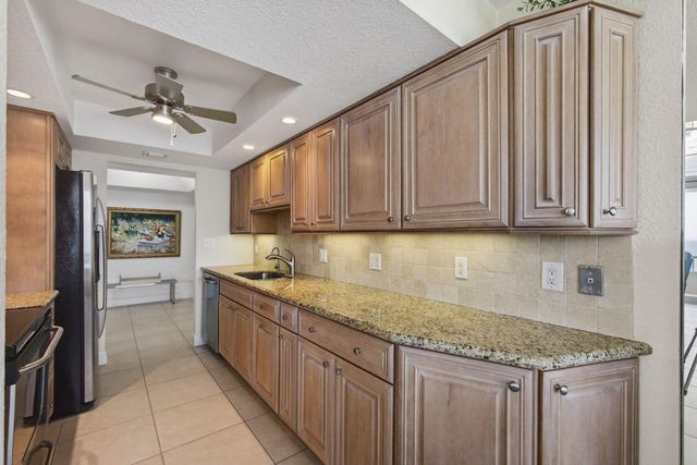 5550 N Ocean Drive 12-A, Singer Island, FL 33404