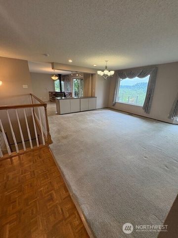 2540 Forest Ridge Drive SE, Auburn, WA 98002