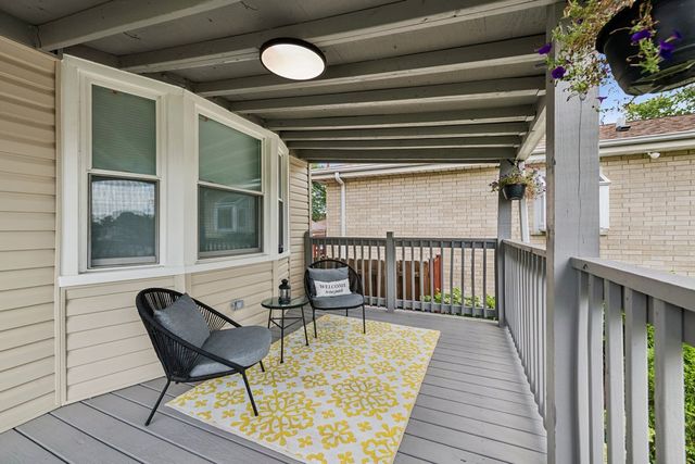 5150 N Moody Avenue, Chicago, IL 60630
