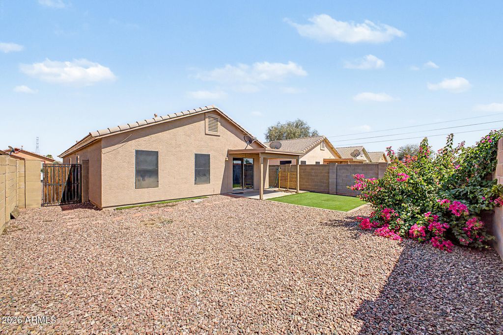 Image 24 of property listing at 16722 N 114TH Drive, Surprise, AZ 85378