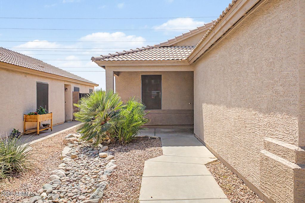 Image 26 of property listing at 16722 N 114TH Drive, Surprise, AZ 85378