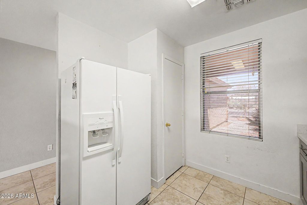 Image 9 of property listing at 16722 N 114TH Drive, Surprise, AZ 85378