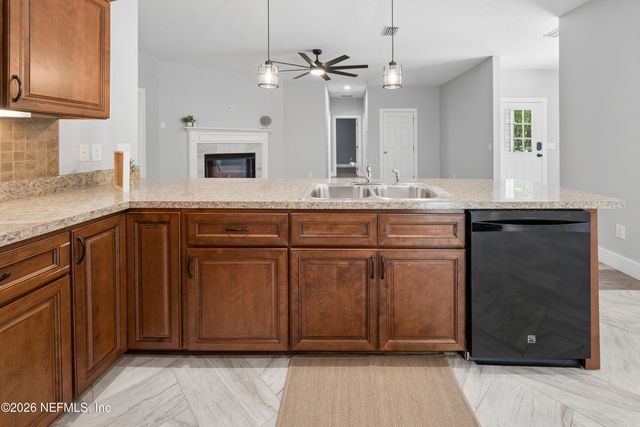4940 DEVILS DEN Road, Keystone Heights, FL 32656