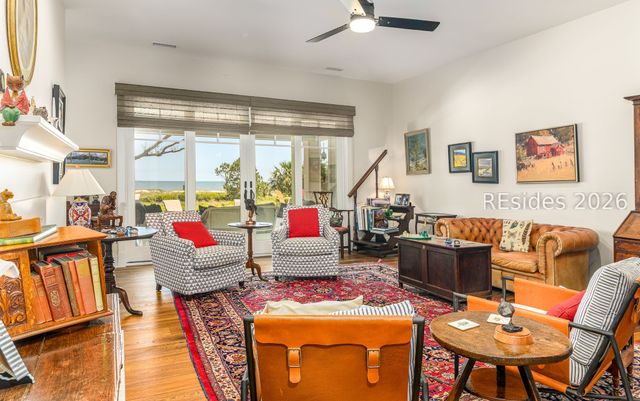 3 Wagener Pl, Hilton Head Island, SC 29928