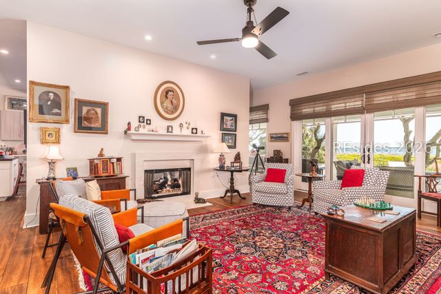 3 Wagener Pl, Hilton Head Island, SC 29928