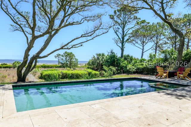 3 Wagener Pl, Hilton Head Island, SC 29928