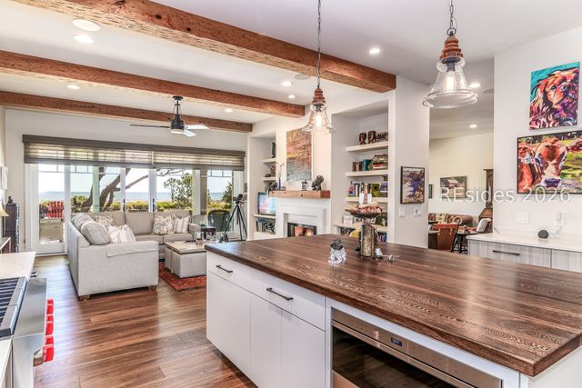 3 Wagener Pl, Hilton Head Island, SC 29928
