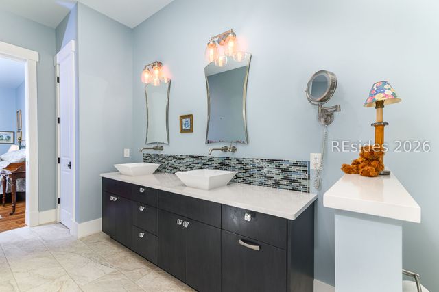 3 Wagener Pl, Hilton Head Island, SC 29928