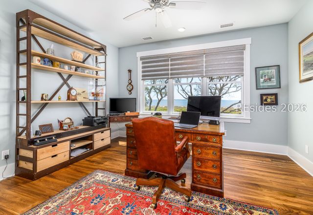 3 Wagener Pl, Hilton Head Island, SC 29928