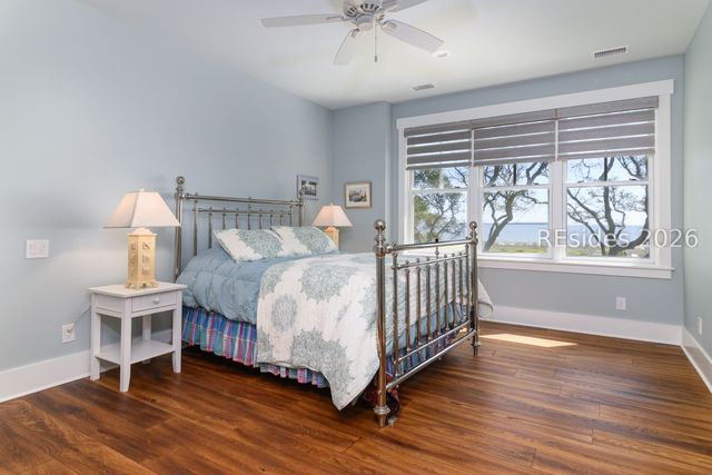3 Wagener Pl, Hilton Head Island, SC 29928