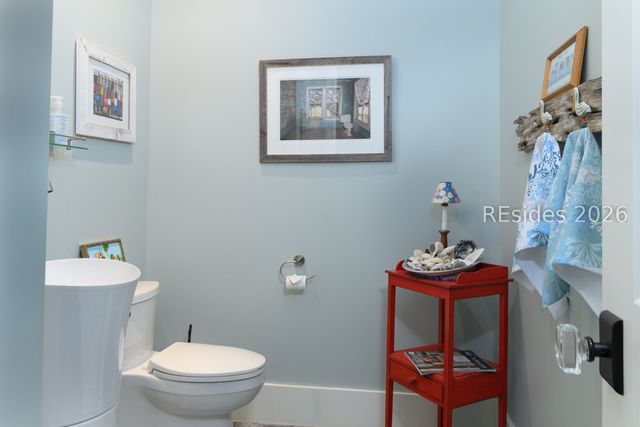 3 Wagener Pl, Hilton Head Island, SC 29928