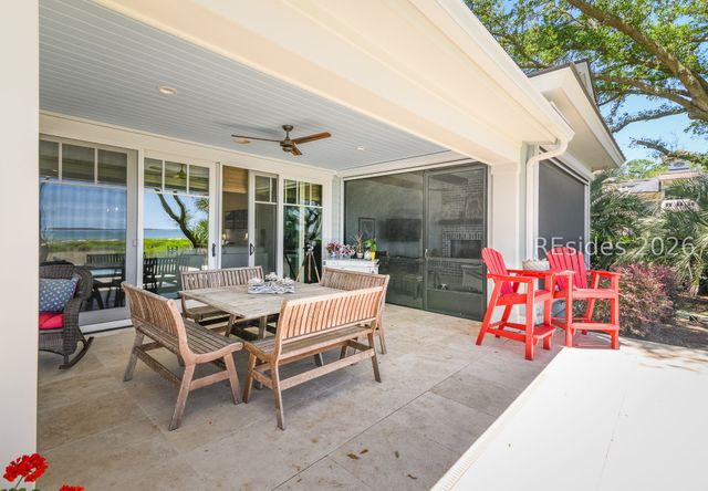 3 Wagener Pl, Hilton Head Island, SC 29928
