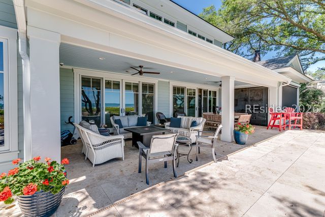 3 Wagener Pl, Hilton Head Island, SC 29928