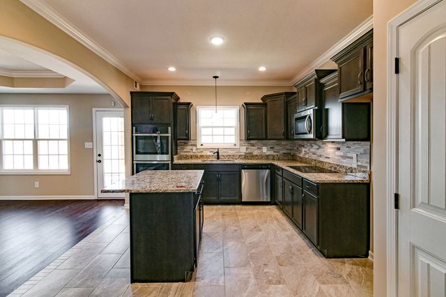 273 Elwell Rd, Clarksville, TN 37042