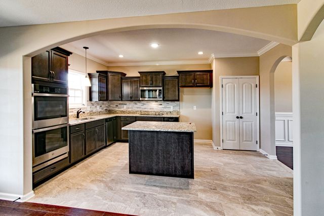 273 Elwell Rd, Clarksville, TN 37042
