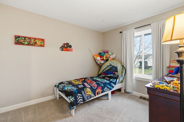 7654 W Moorefield Drive, Frankfort, IL 60423