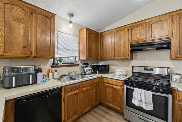 1217 Del Norte Drive, Edmond, OK 73003