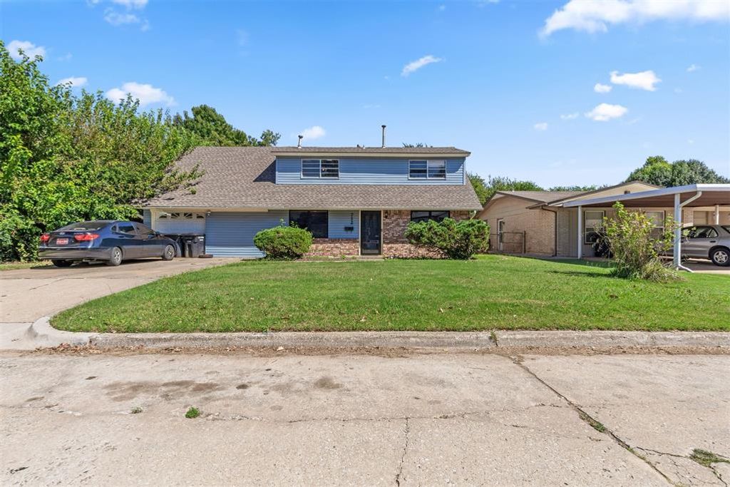 712 Penn Lane, Moore, OK 73160
