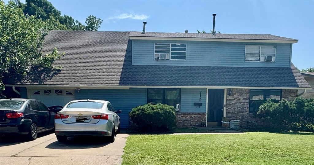 712 Penn Lane, Moore, OK 73160