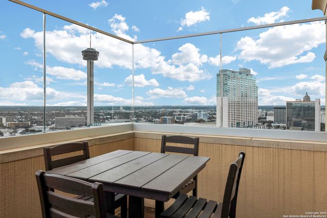 215 Center St Apt 1205, San Antonio, TX 78202