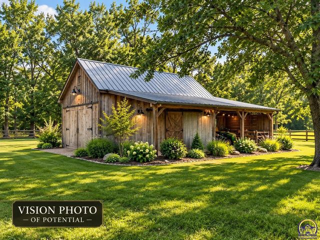 6121 NW Green Hills RD, Topeka, KS 66618