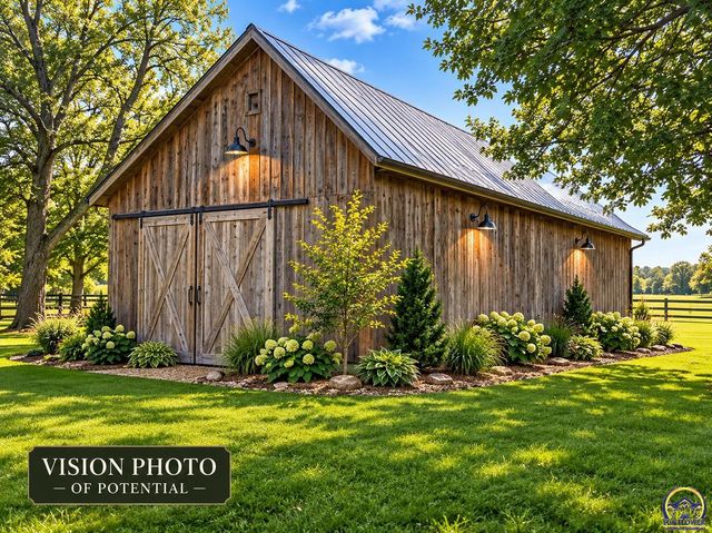 6121 NW Green Hills RD, Topeka, KS 66618