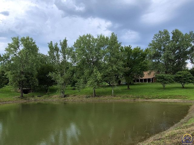 6121 NW Green Hills RD, Topeka, KS 66618