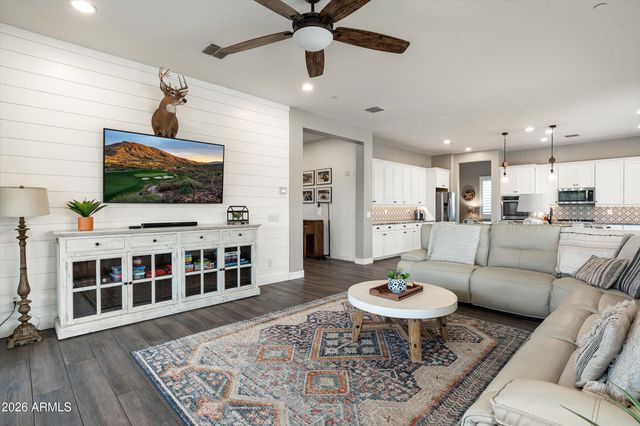 9808 W LARIAT Lane, Peoria, AZ 85383