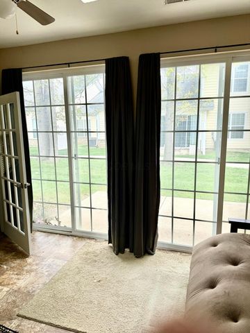 130 Lakes At Cheshire Drive, Delaware, OH 43015
