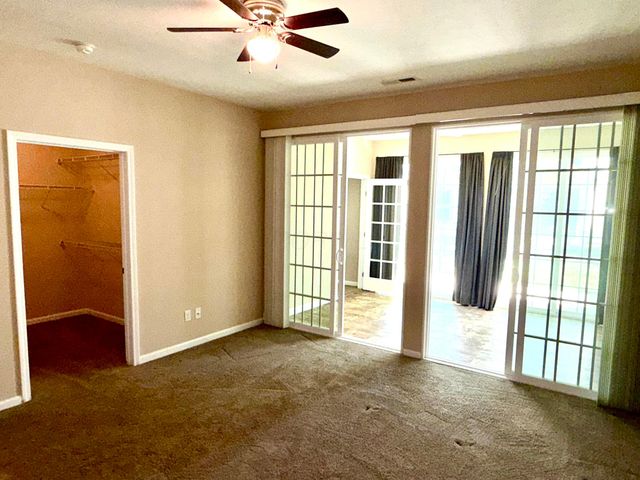 130 Lakes At Cheshire Drive, Delaware, OH 43015