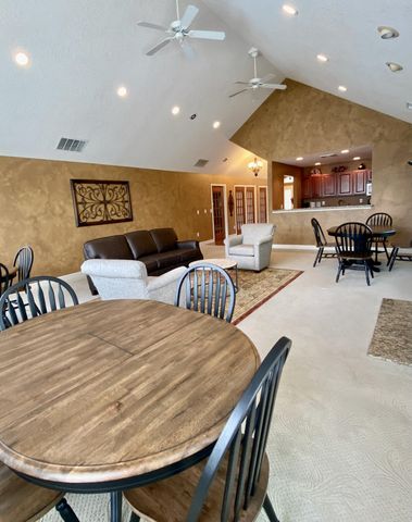 130 Lakes At Cheshire Drive, Delaware, OH 43015
