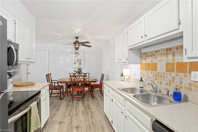 2260 Sunderland Road 82W, Winston-salem, NC 27103