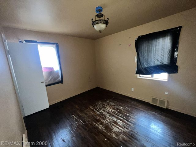 6760 Evergreen Avenue, Detroit, MI 48228