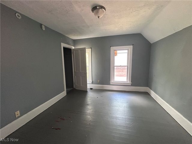 829 Yale Street, Akron, OH 44311