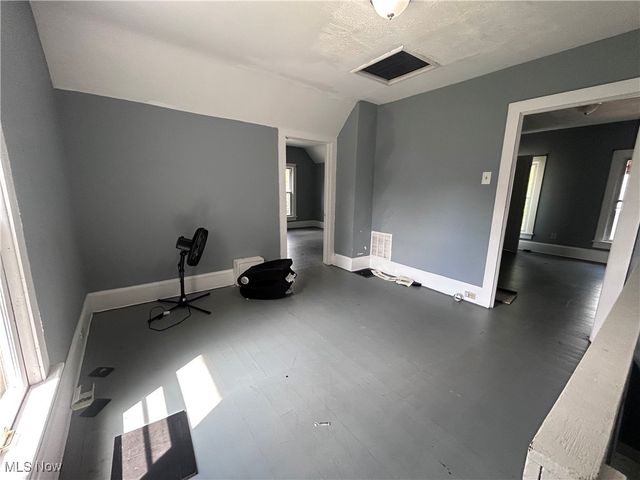 829 Yale Street, Akron, OH 44311