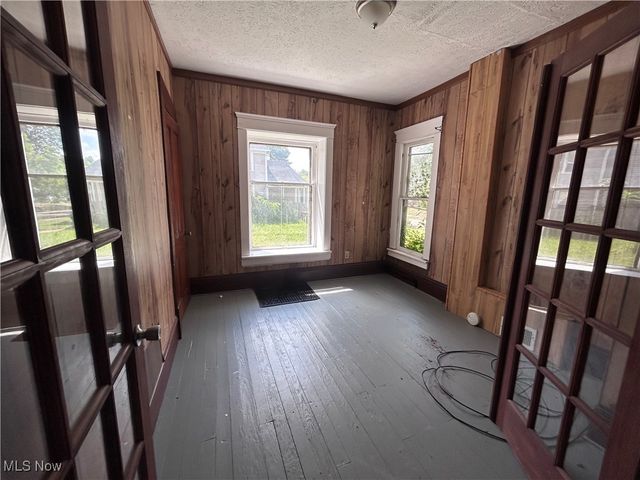 829 Yale Street, Akron, OH 44311