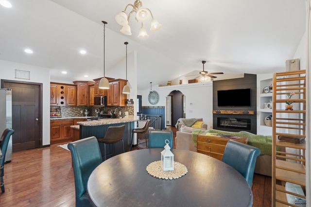 22965 MORNINGLIGHT DR, Rapid City, SD 57703