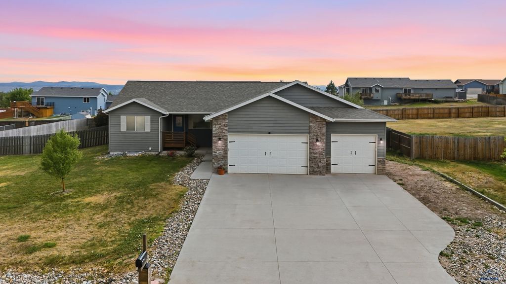 22965 MORNINGLIGHT DR, Rapid City, SD 57703