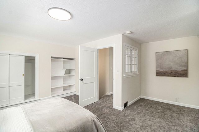 1025 Mahtomedi Avenue, Mahtomedi, MN 55115