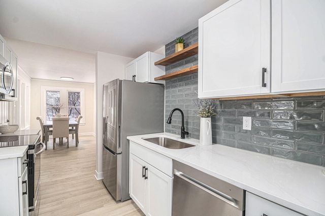 1025 Mahtomedi Avenue, Mahtomedi, MN 55115