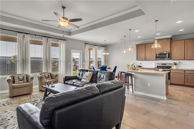 1033 Ocean Breeze, Portland, TX 78374