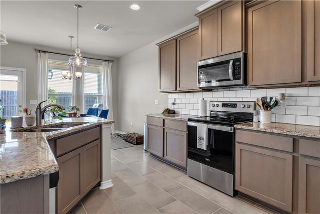 1033 Ocean Breeze, Portland, TX 78374