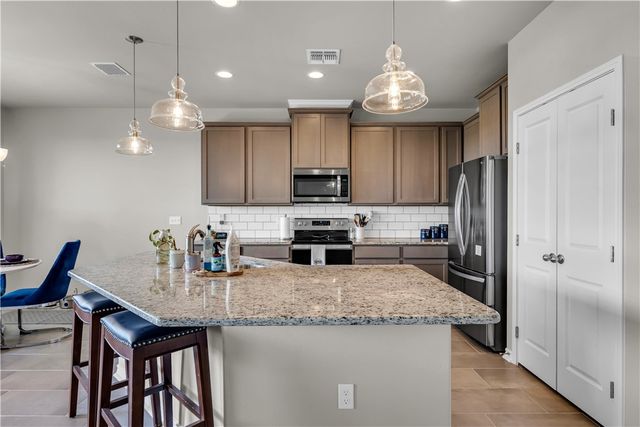 1033 Ocean Breeze, Portland, TX 78374