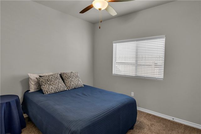 1033 Ocean Breeze, Portland, TX 78374