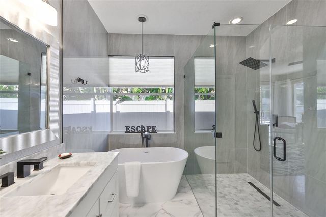 9062 PINEBREEZE DRIVE, Riverview, FL 33578