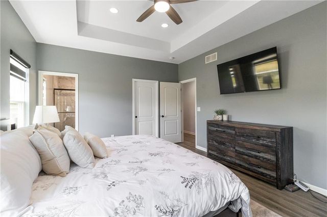 3102 Katy Trail Drive, Harrisonville, MO 64701