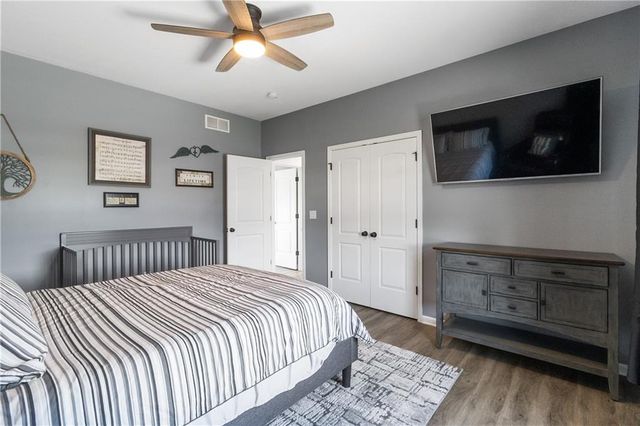 3102 Katy Trail Drive, Harrisonville, MO 64701