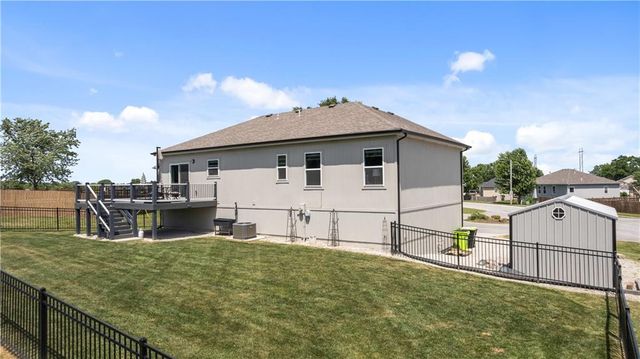 3102 Katy Trail Drive, Harrisonville, MO 64701