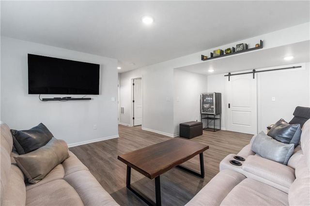 3102 Katy Trail Drive, Harrisonville, MO 64701